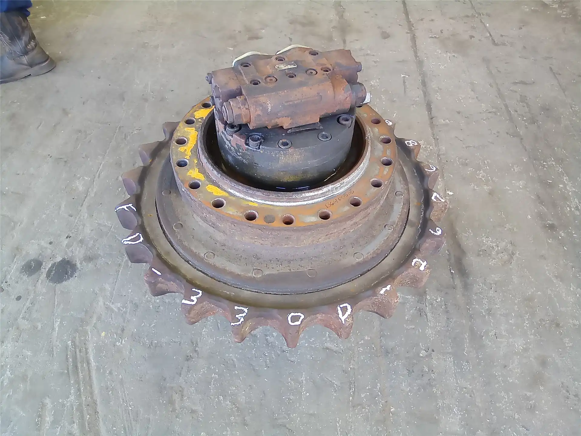 USED FINAL DRIVE indicator image 1