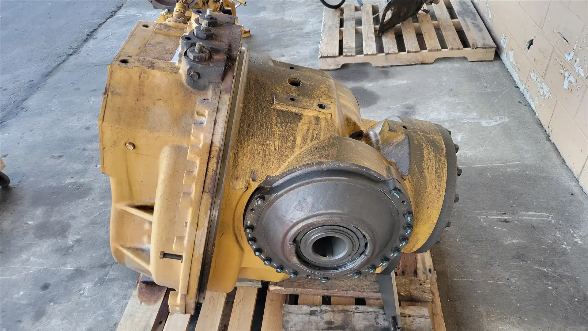 USED TRANSMISSION image 2