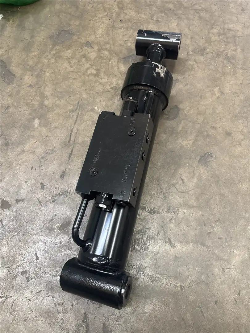 NEW SLAVE CYLINDER image 2