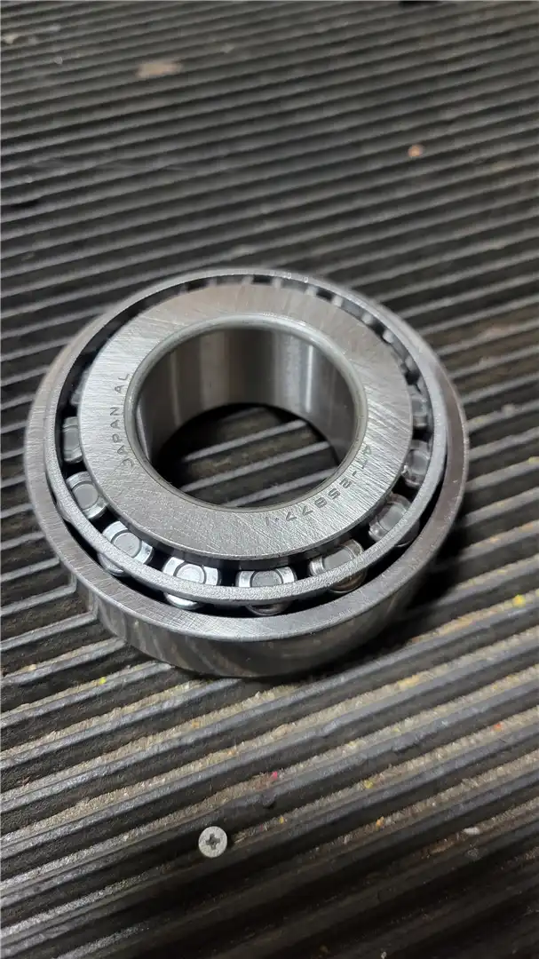 NEW ROLLER BEARING indicator image 1