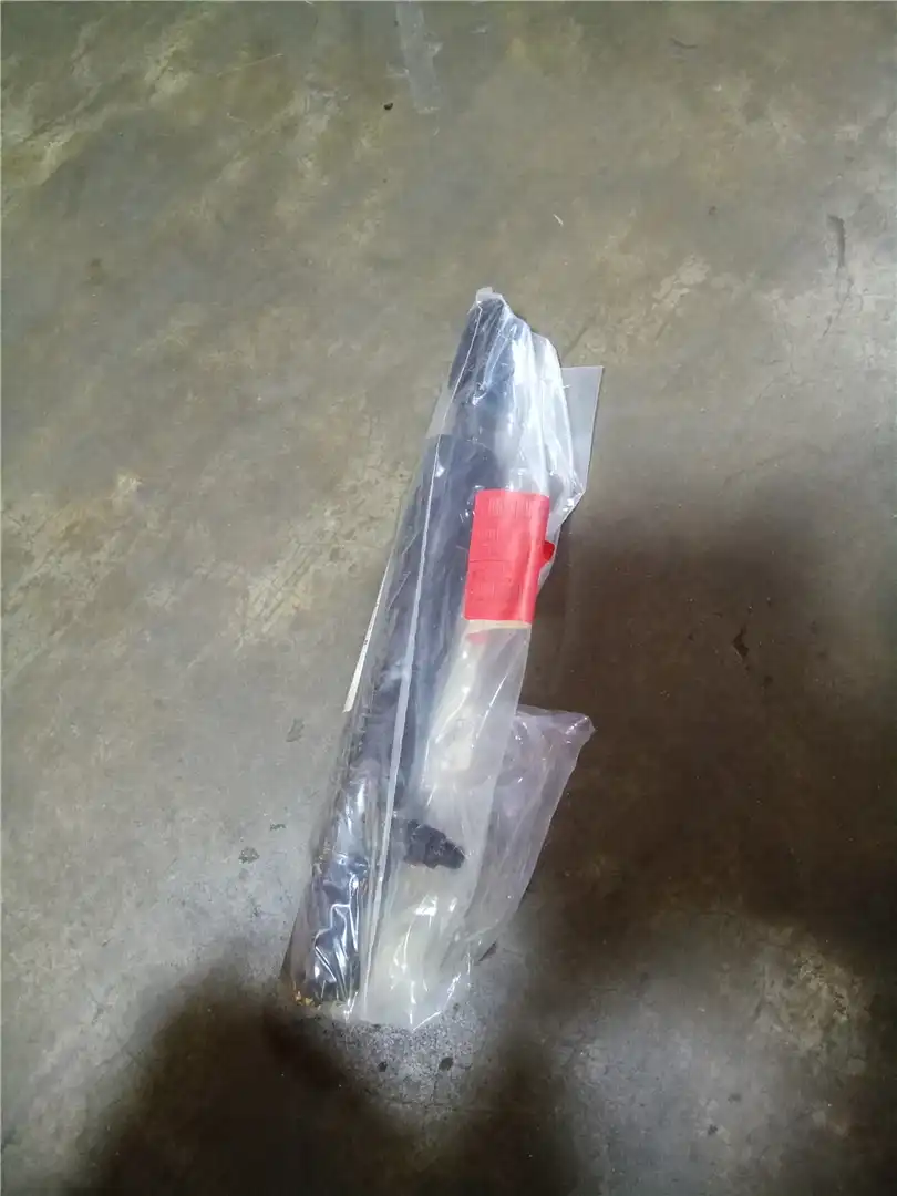 NEW STEER CYLINDER image 2