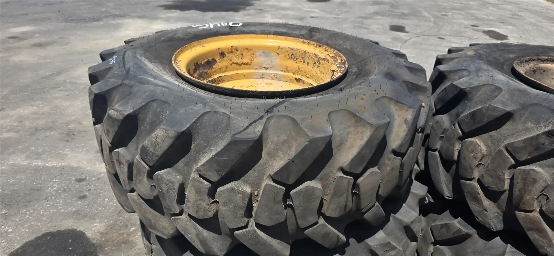 USED TIRE AND RIM indicator image 1
