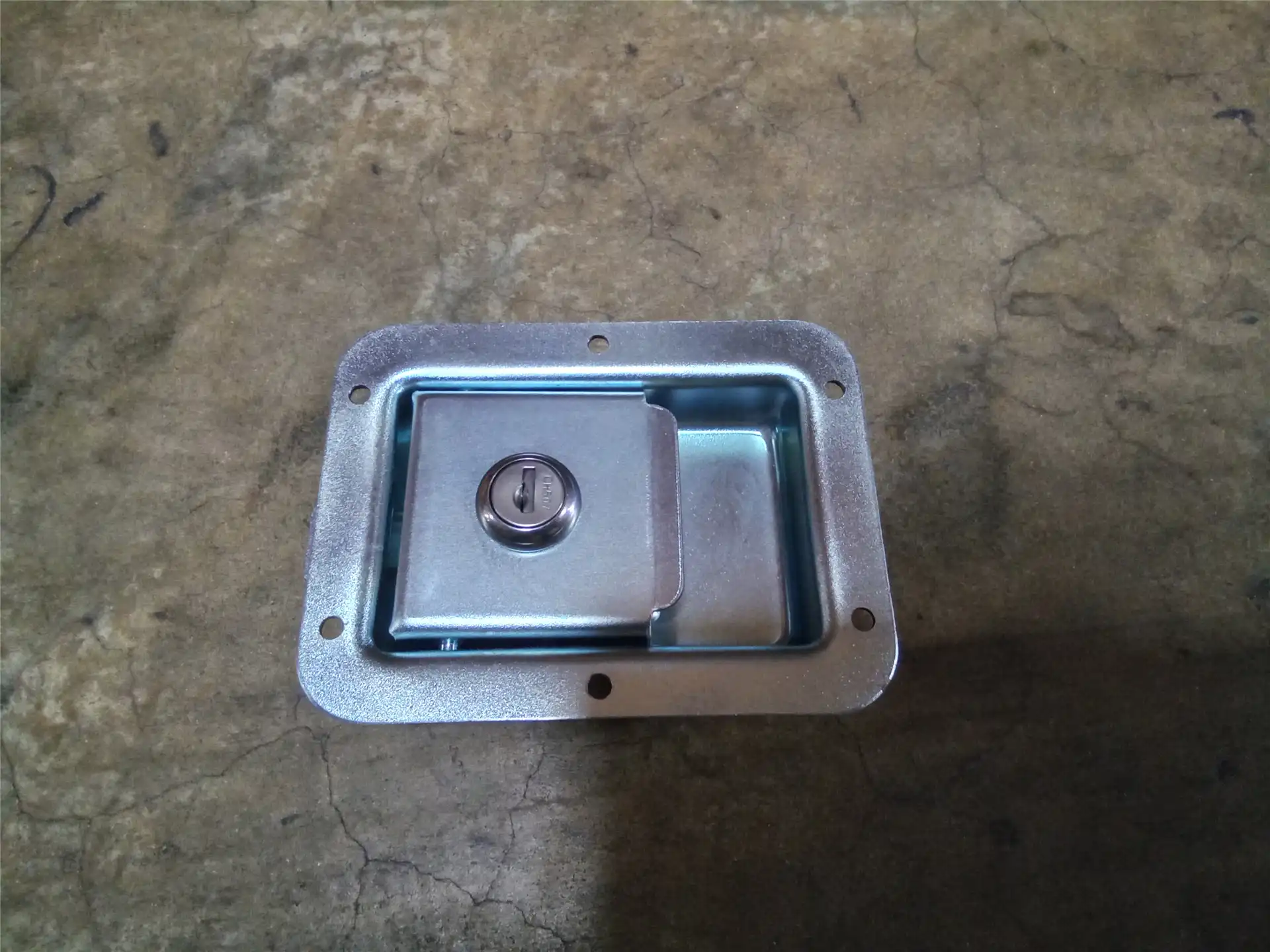 NEW LOCK indicator image 1