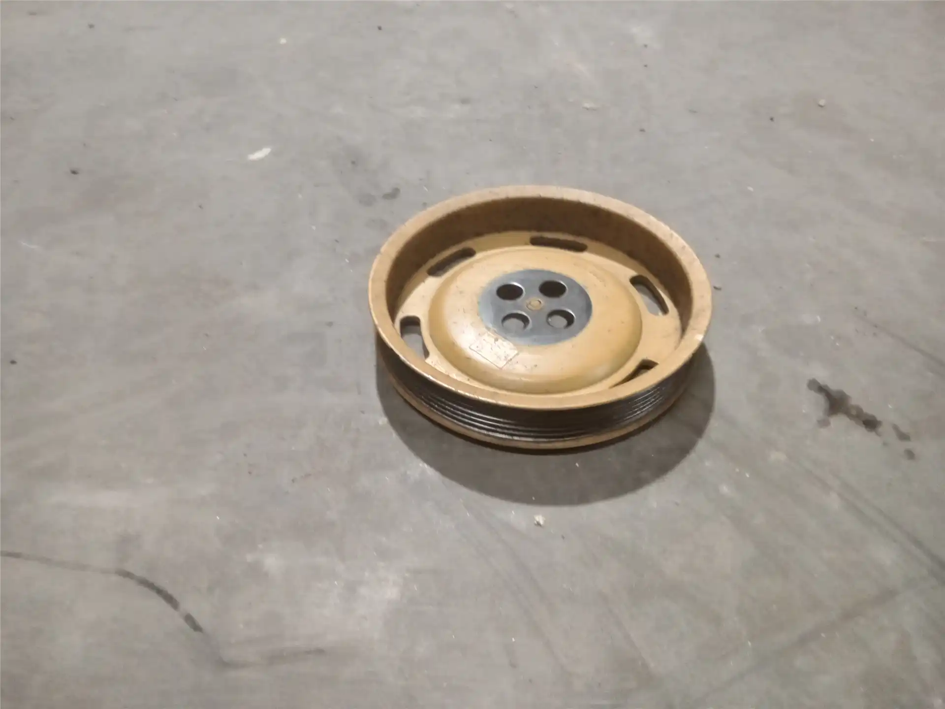 USED PULLEY image 2