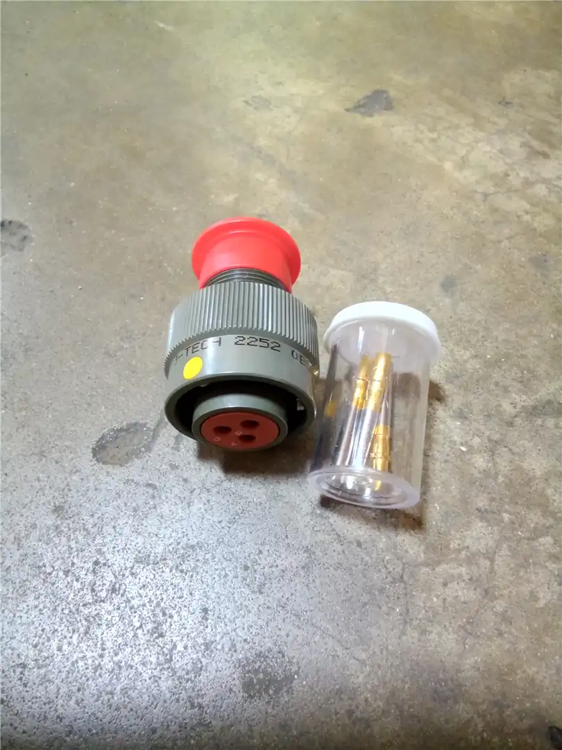 NEW FEMALE PLUG indicator image 1