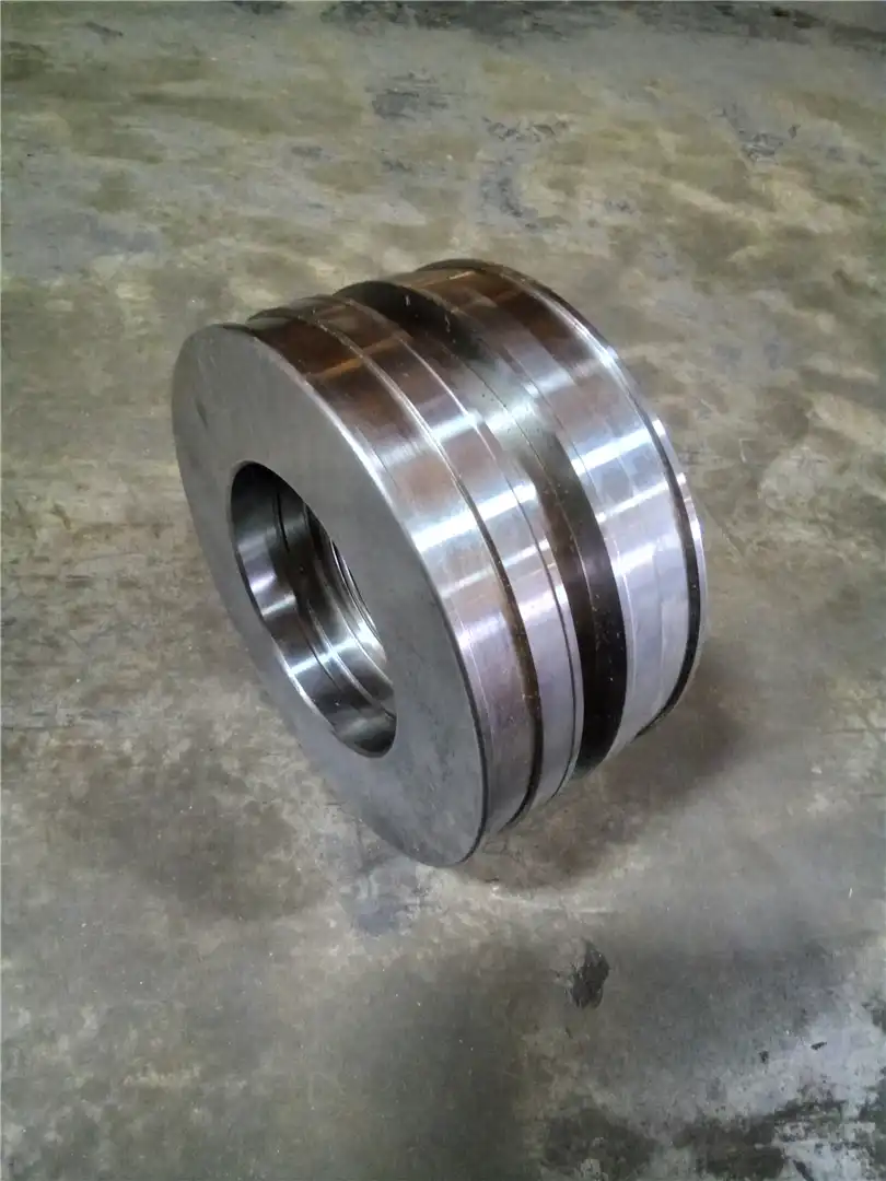 NEW K560 BOOM CYL image 2