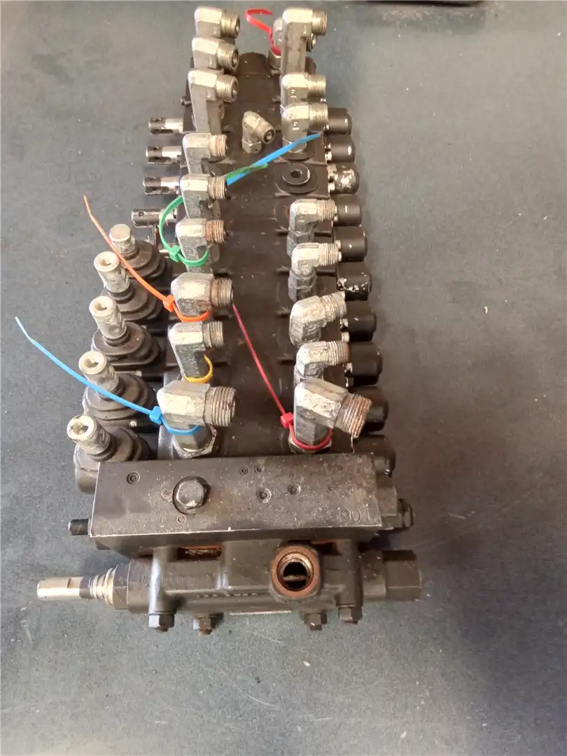 USED UPPER CTL VLV image 2