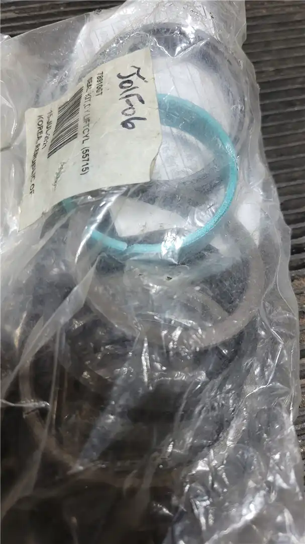 NEW SEAL KIT image 2