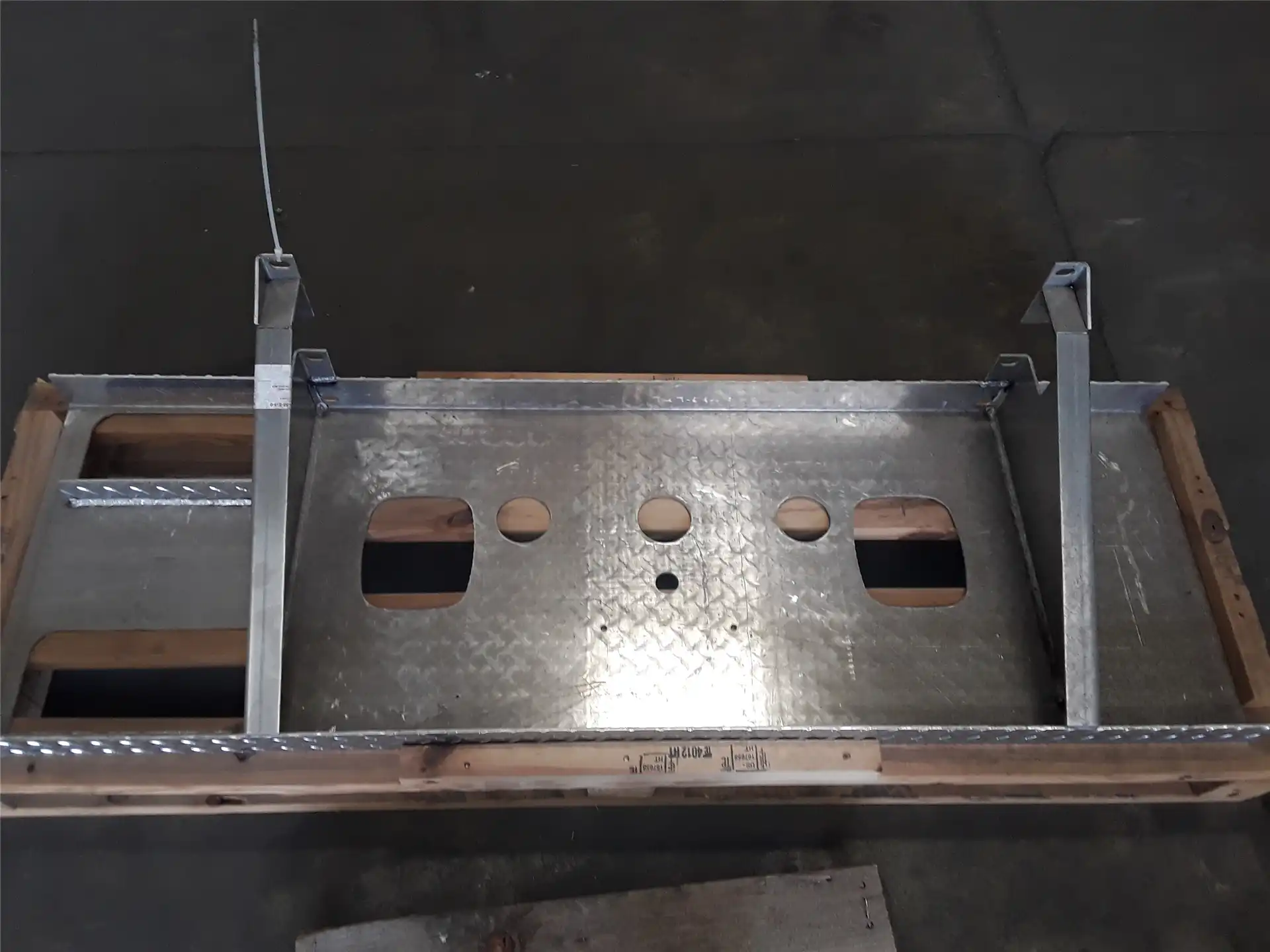 NEW BUMPER ASSEMBL indicator image 1
