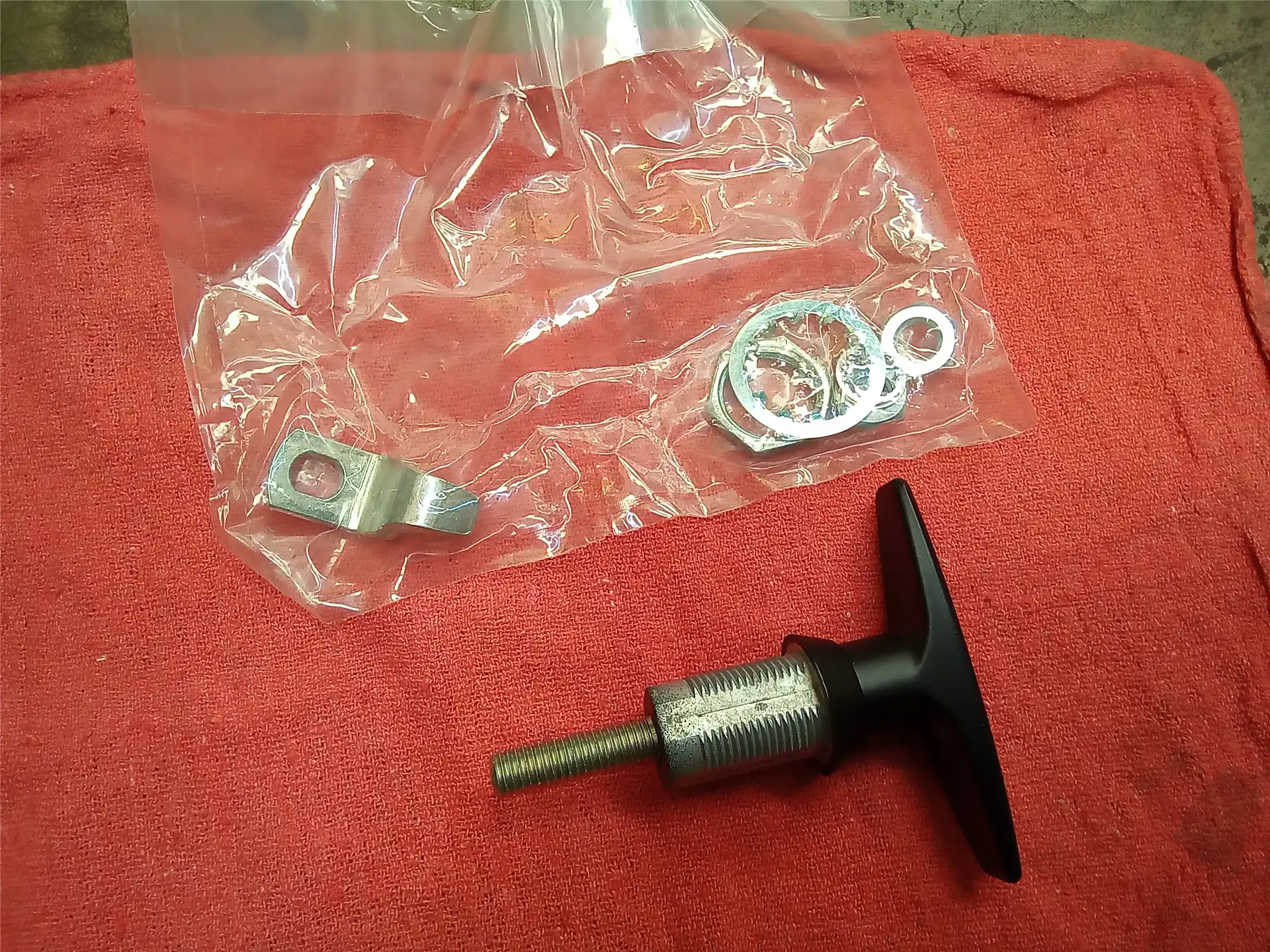 NEW BONNET HANDLE indicator image 1