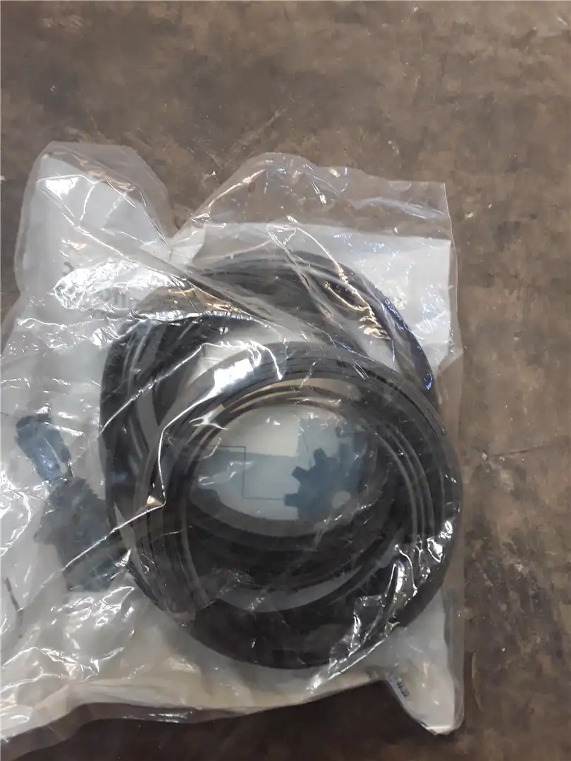 NEW CYL SEAL KIT indicator image 1