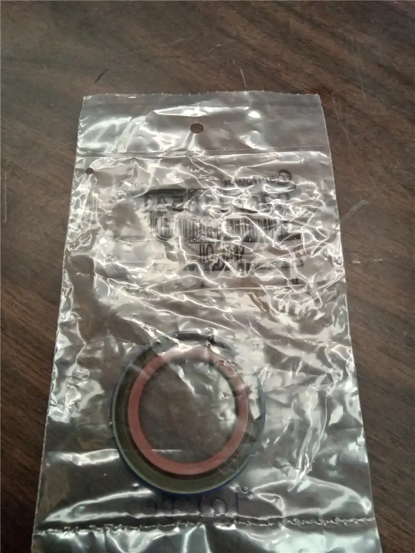 NEW OIL SEAL image 2