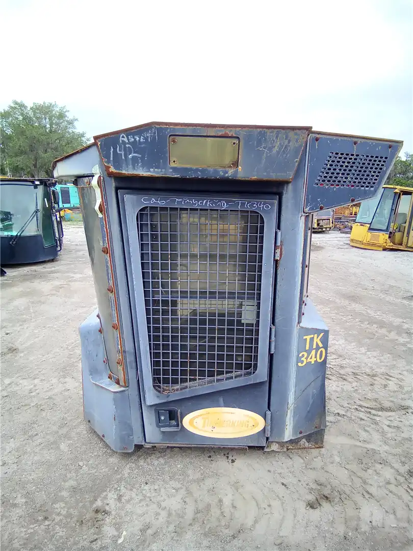 USED CAB image 2