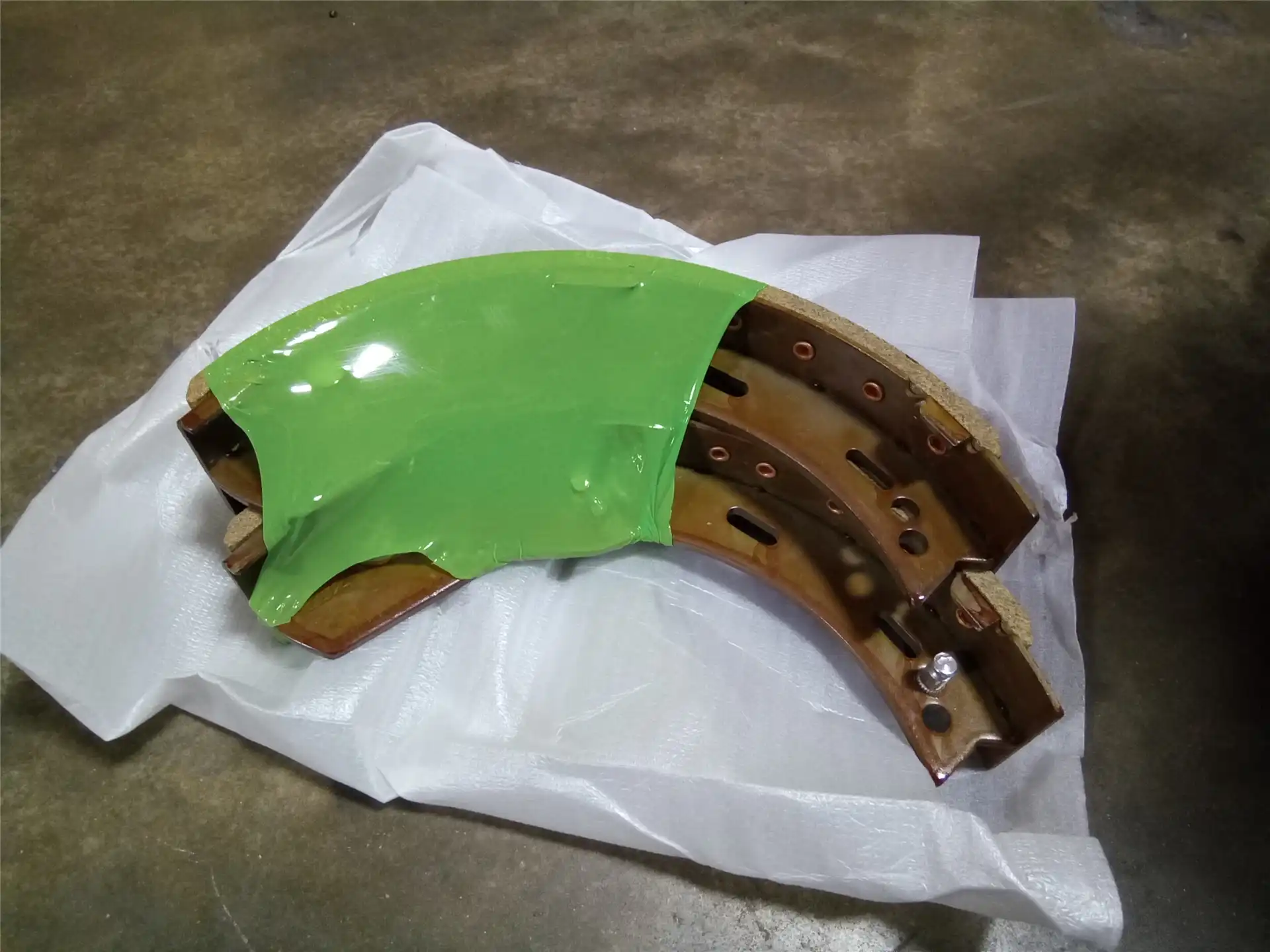 NEW BRAKE SHOE indicator image 1