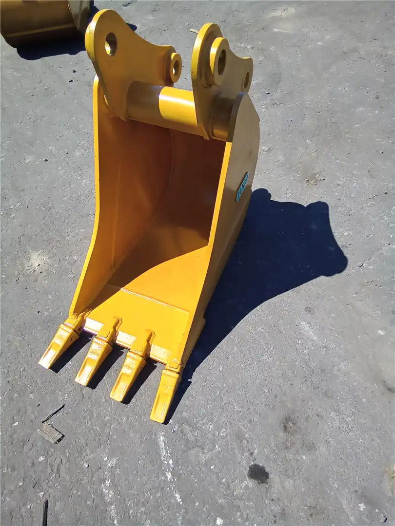 NEW 18INCH BUCKET image 3