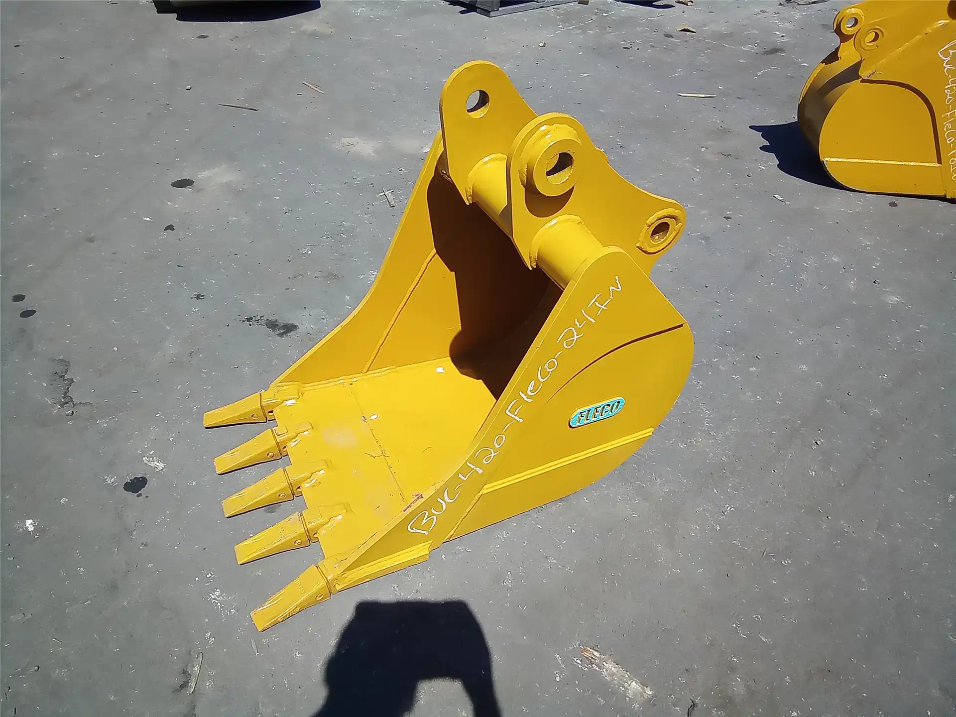 NEW 24 INCH BUCKET indicator image 1