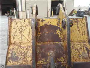 USED 70INCH BUCKET image 2