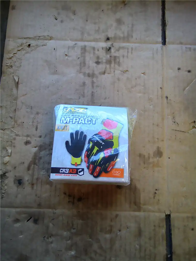 NEW GLOVE MECHANIX indicator image 1