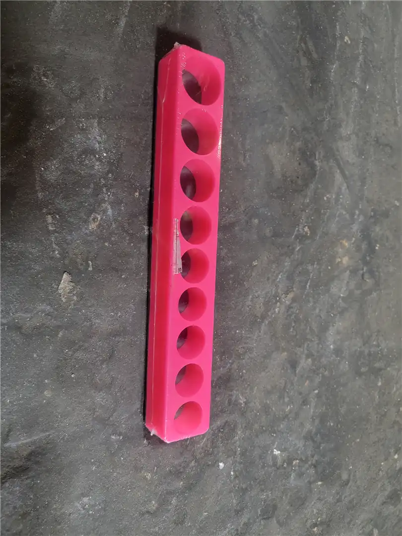 NEW 1/2 SOC HOLDER indicator image 1