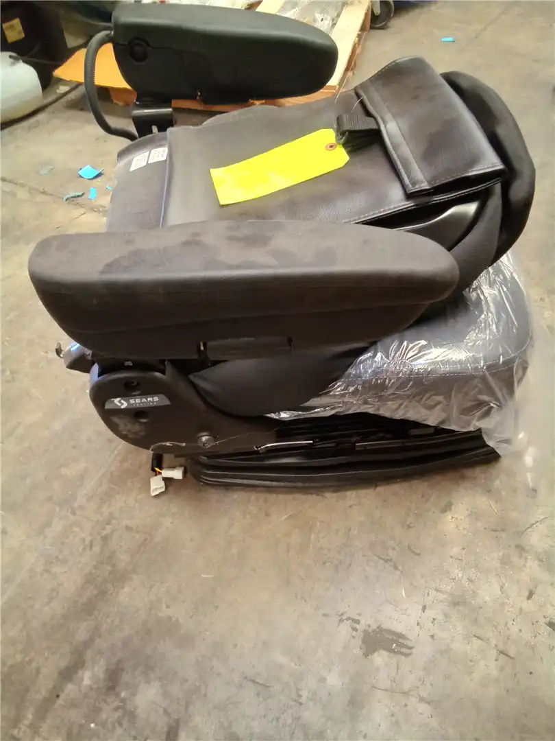 NEW SEAT image 2