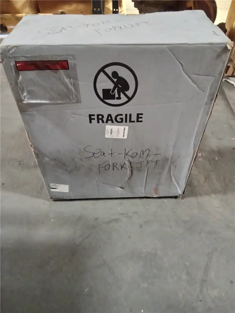 NEW VINYL SEAT WIT image 3
