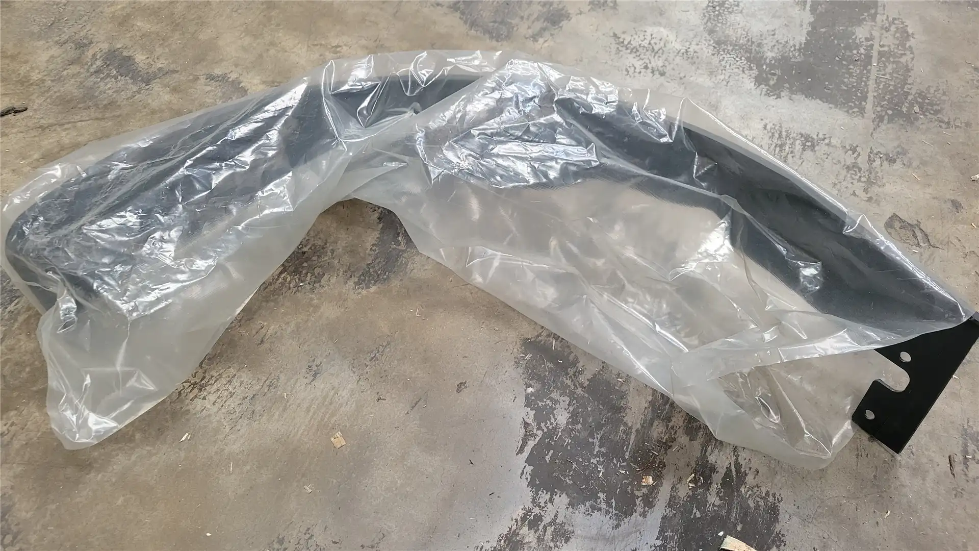 NEW LH MUDGUARD image 2