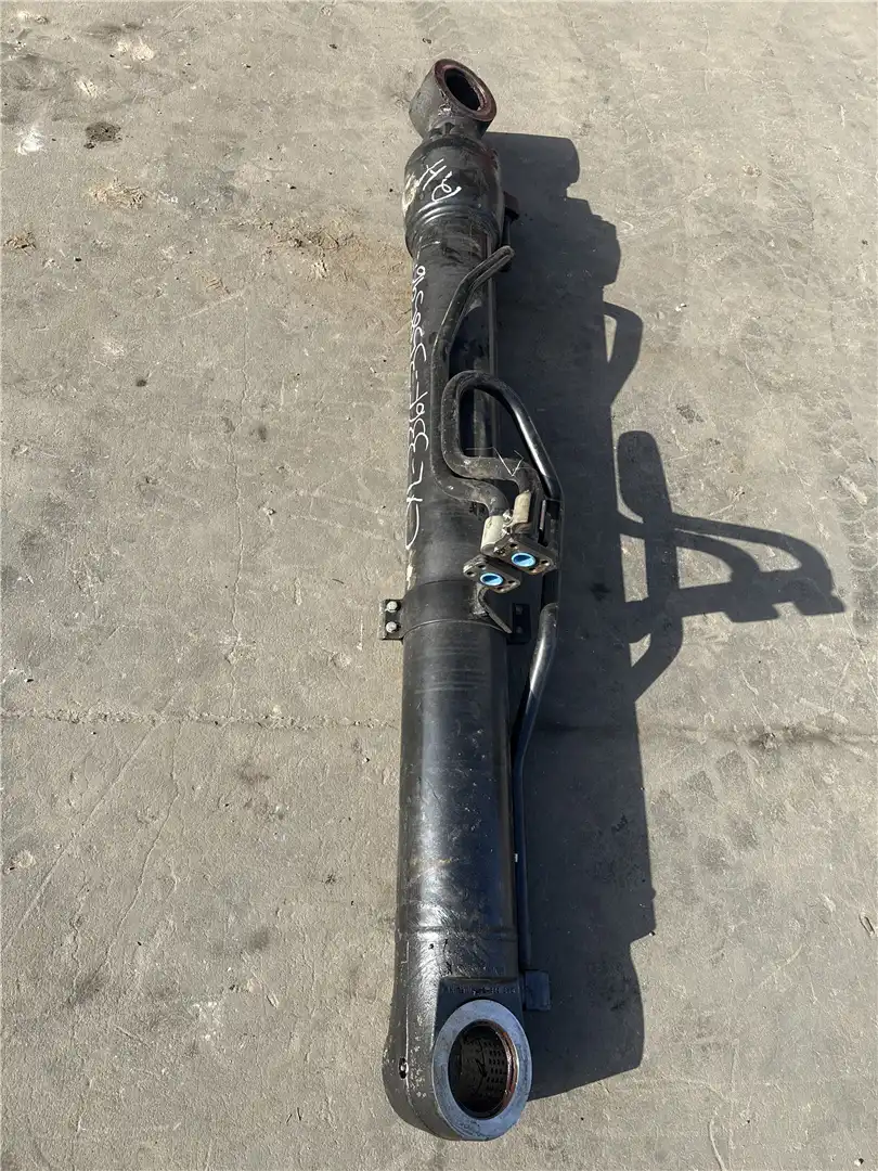 CORE RH BOOM CYL indicator image 1