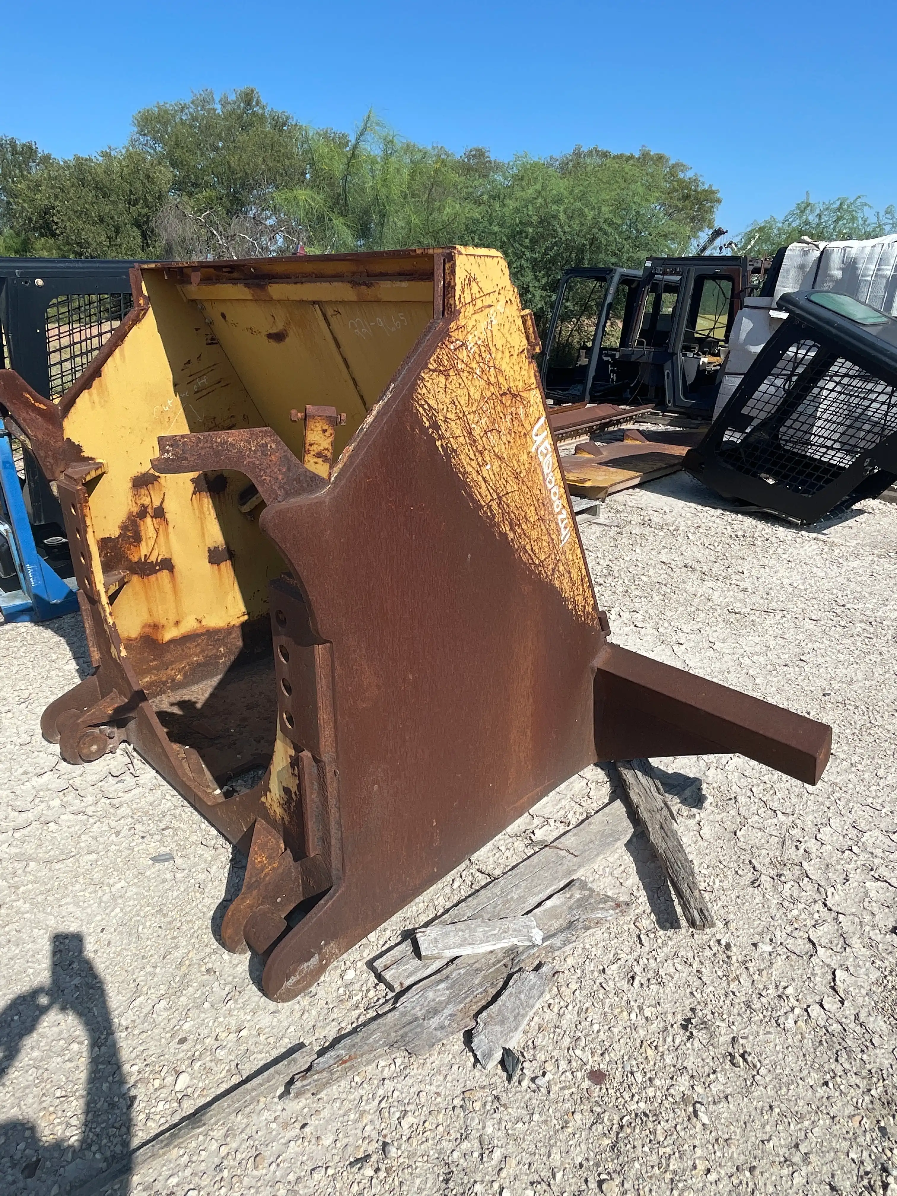 CAT D9T WASTE BOX BLH image 3