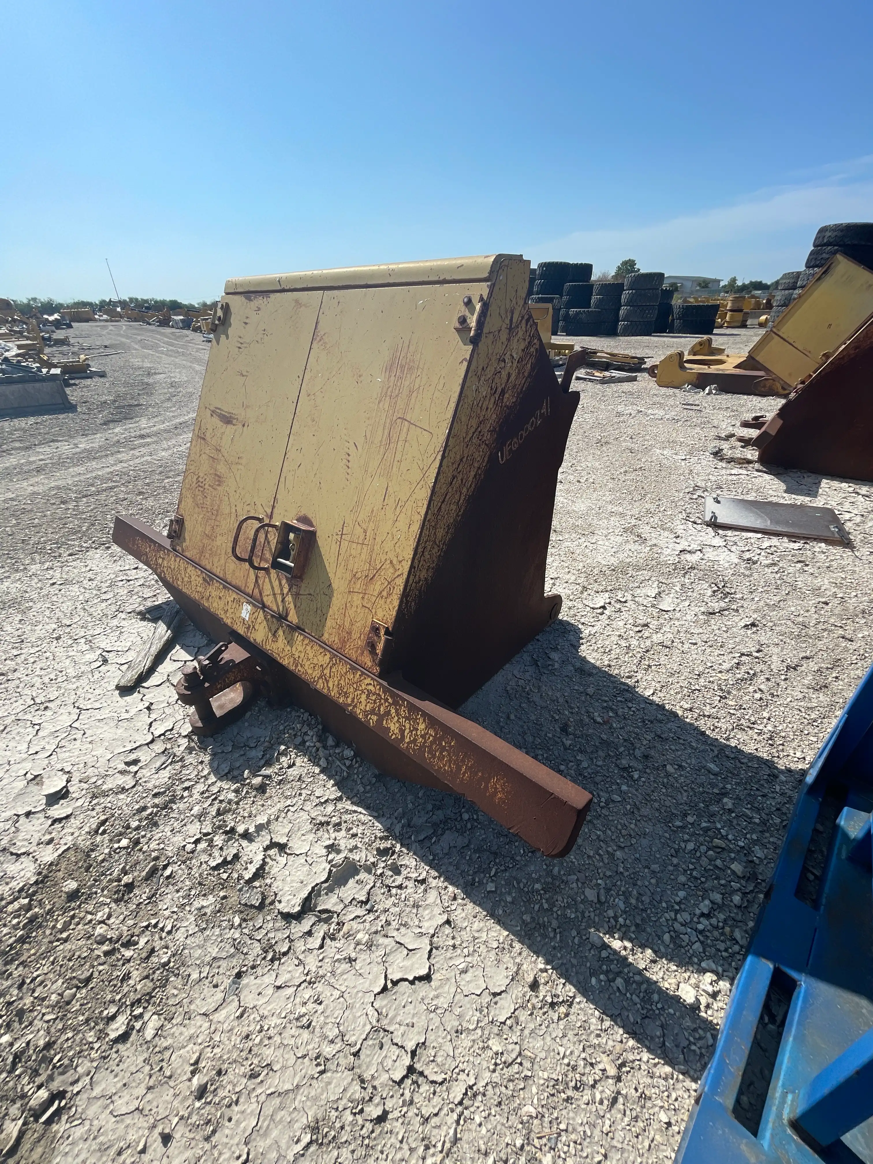 CAT D9T WASTE BOX BLH image 6