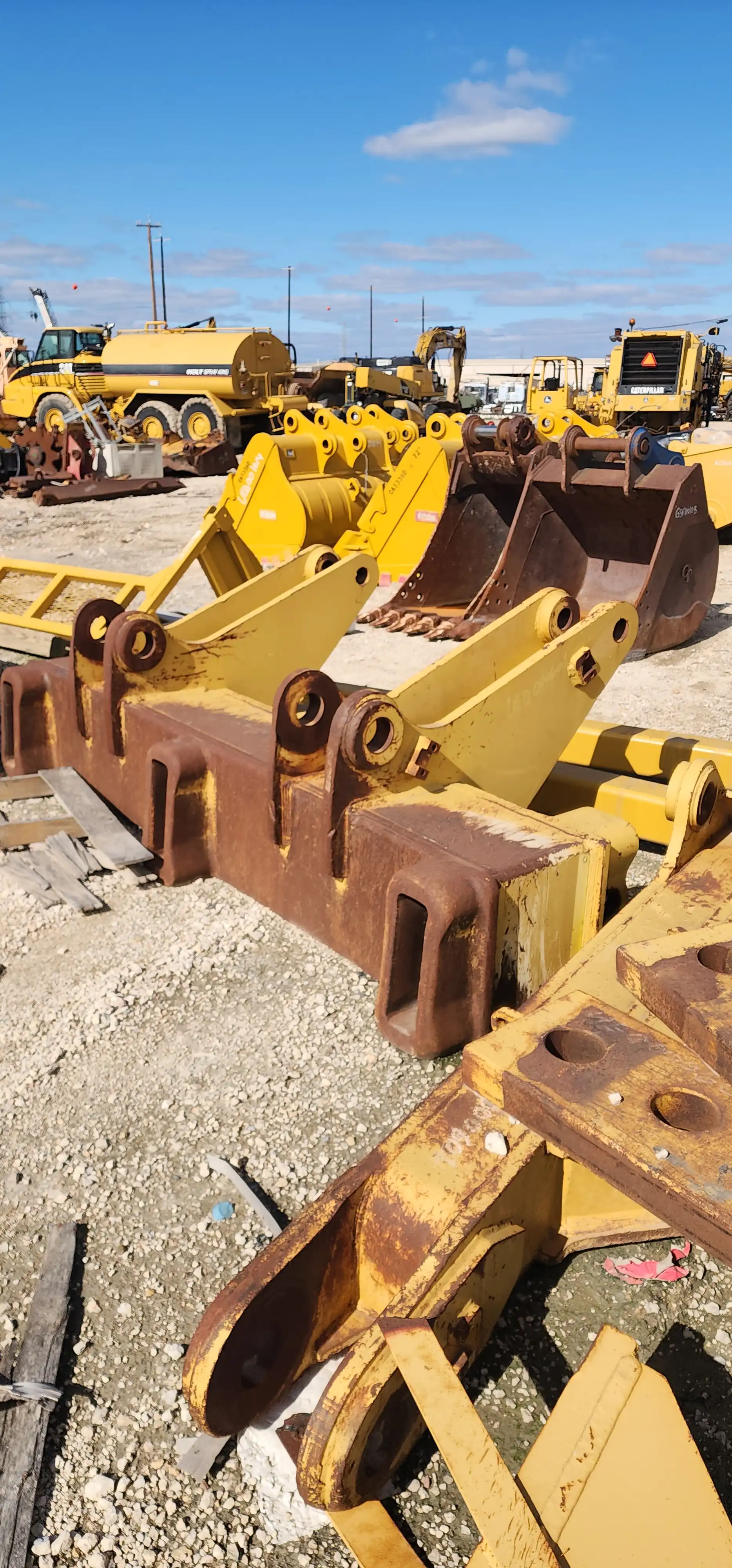 USED D10R/T RIPPER W/ 2 SHANKS 2 CYLINDERS RBLT BY HOLT MQ image 11