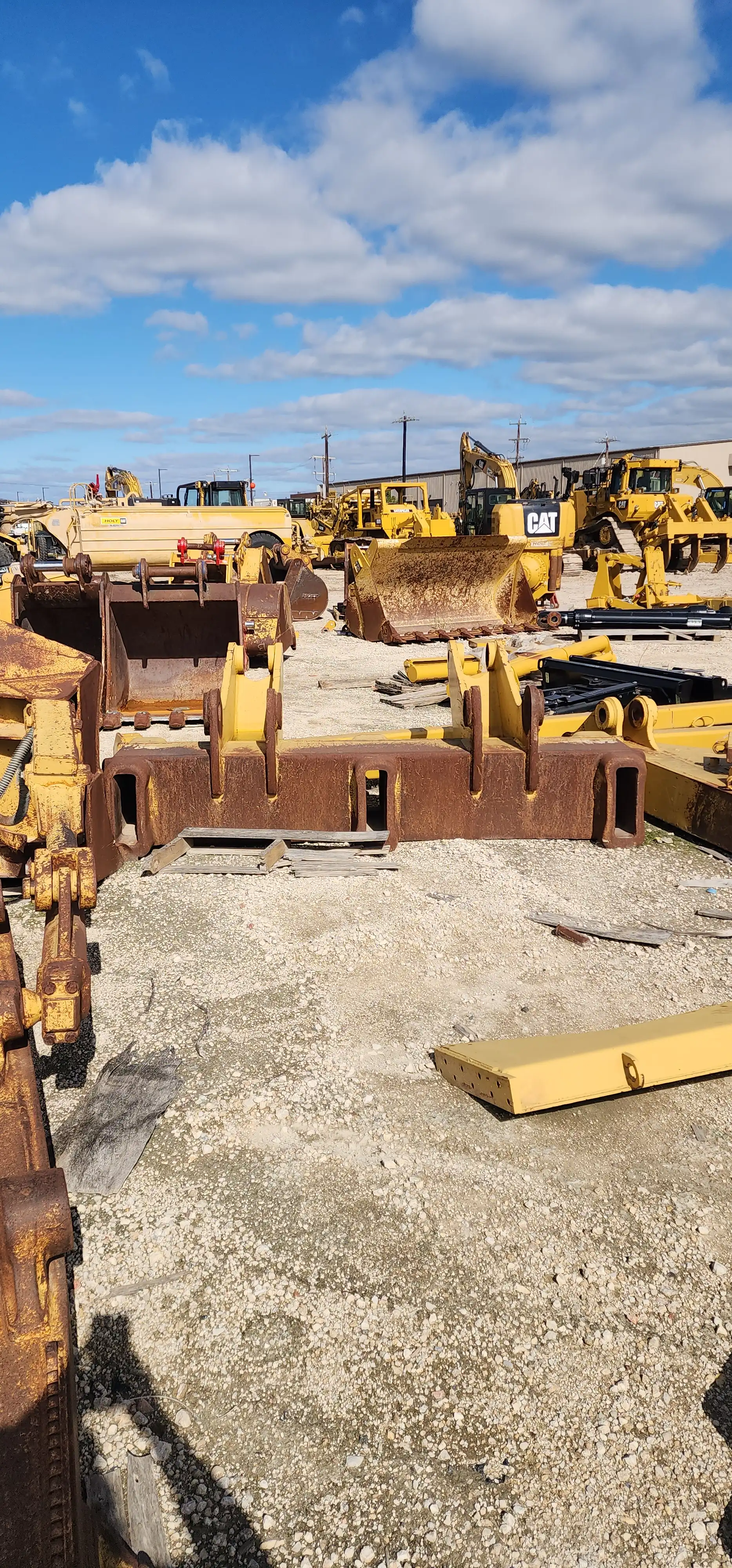 USED D10R/T RIPPER W/ 2 SHANKS 2 CYLINDERS RBLT BY HOLT MQ image 12