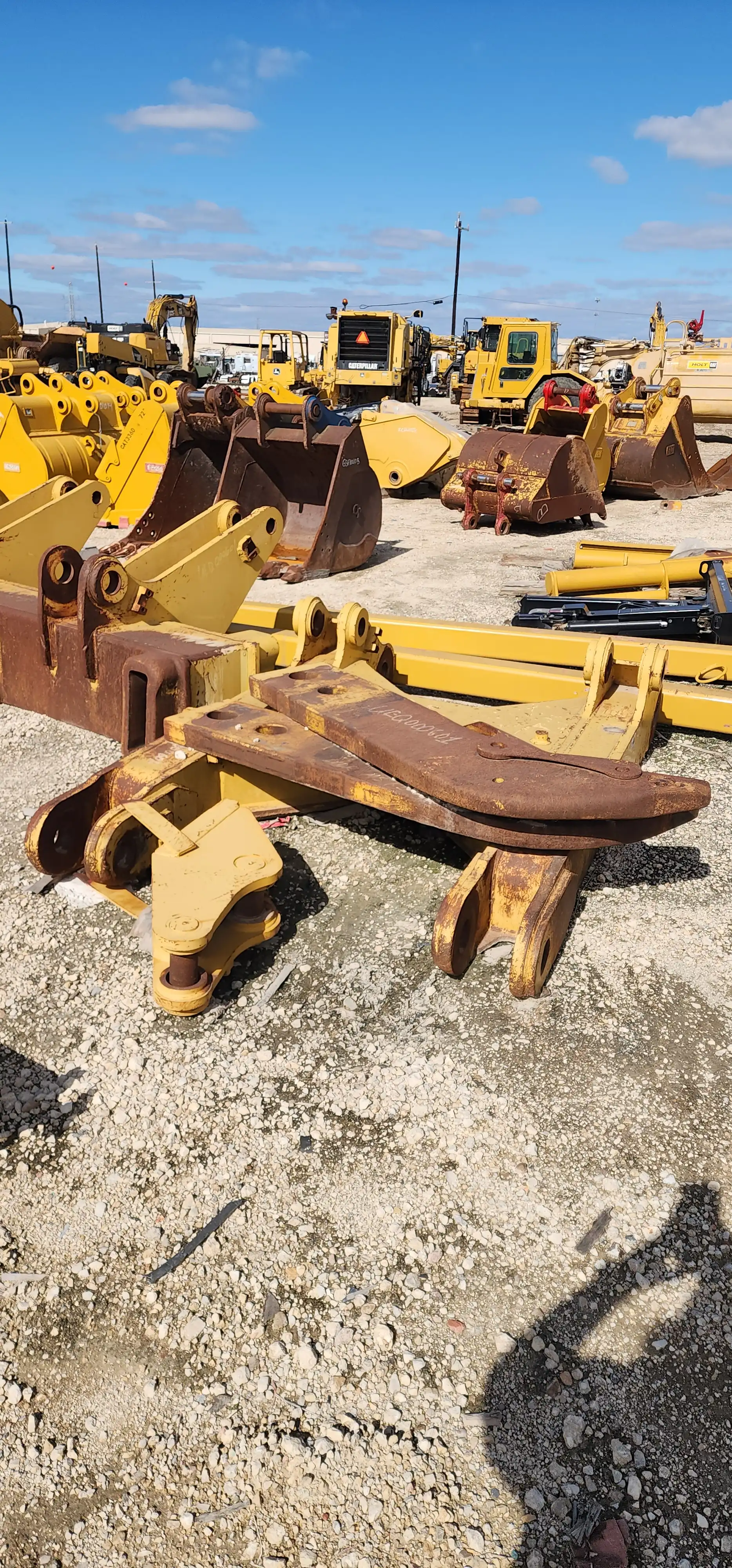 USED D10R/T RIPPER W/ 2 SHANKS 2 CYLINDERS RBLT BY HOLT MQ image 18