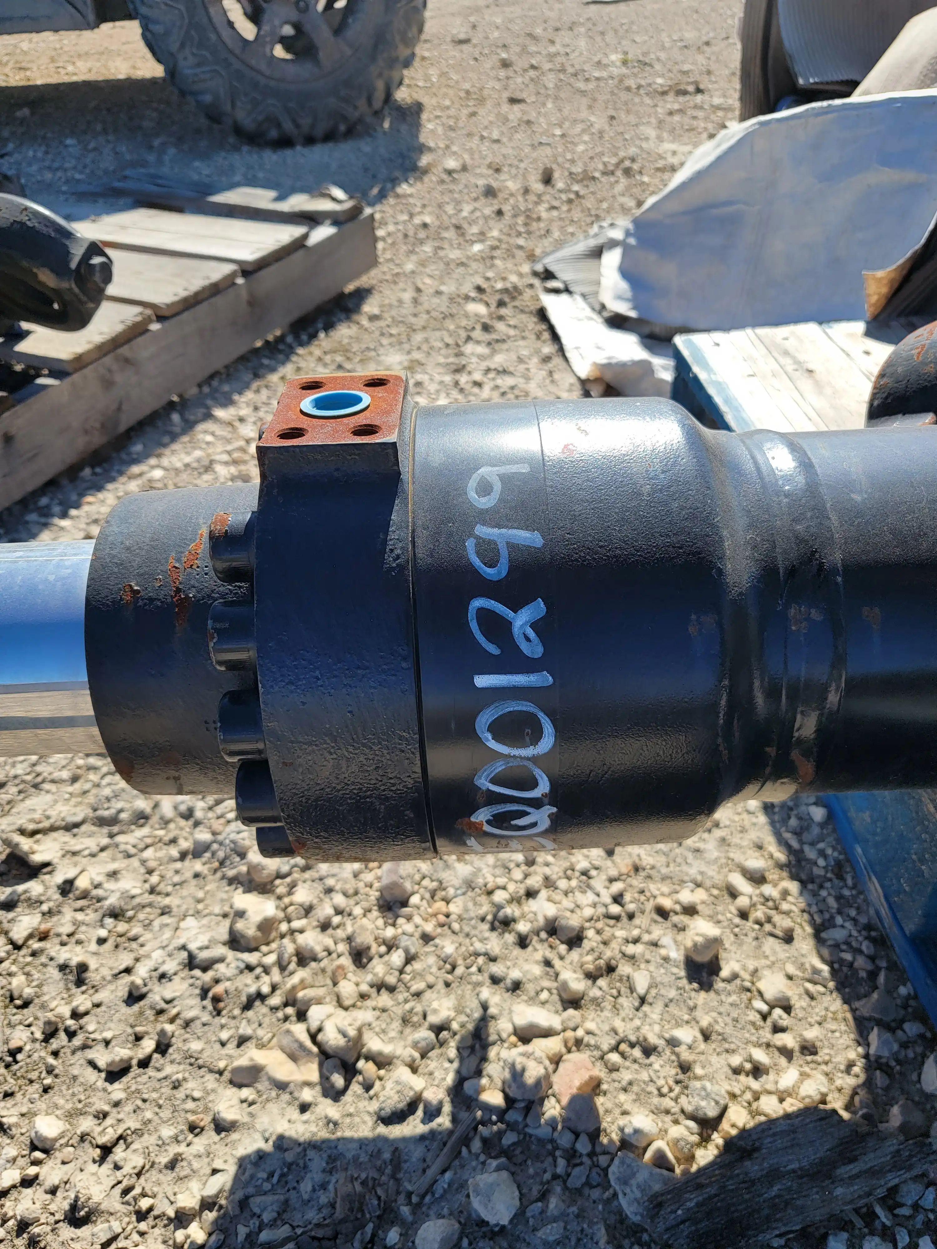 USED 323F STICK CYLINDER  -  SOLD                  MQ image 3