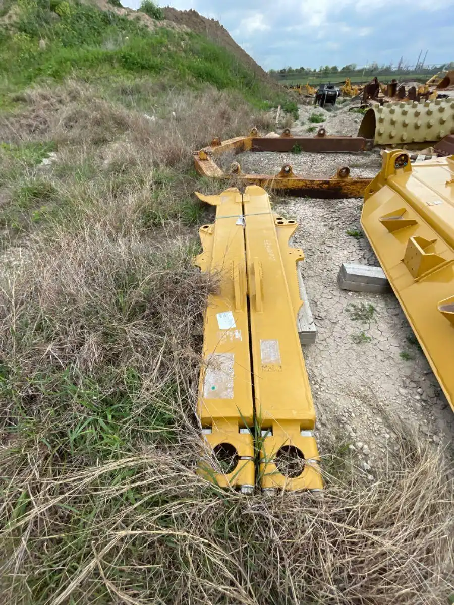 PUSH ARMS FOR D8T                            MQ image 6