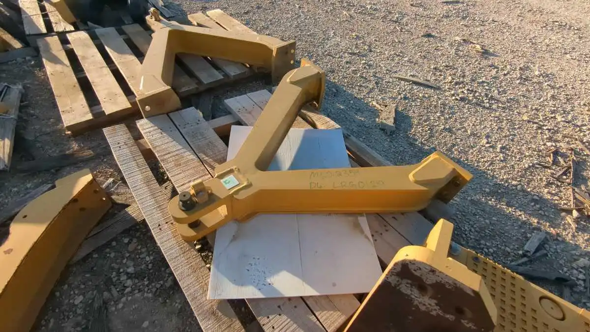USED D6 DRAW BAR                            MQ image 5