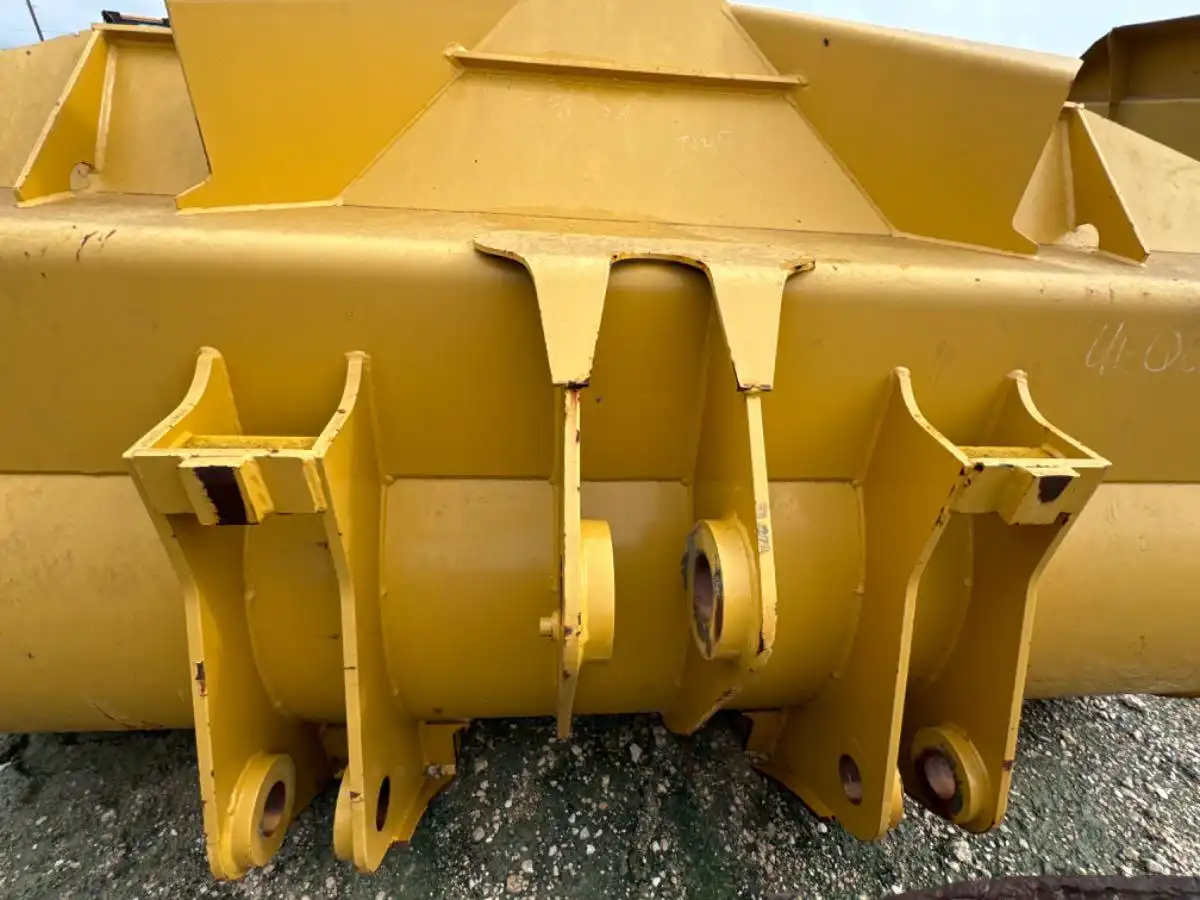 USED 924/930K PIN ON BUCKET              MQ image 8