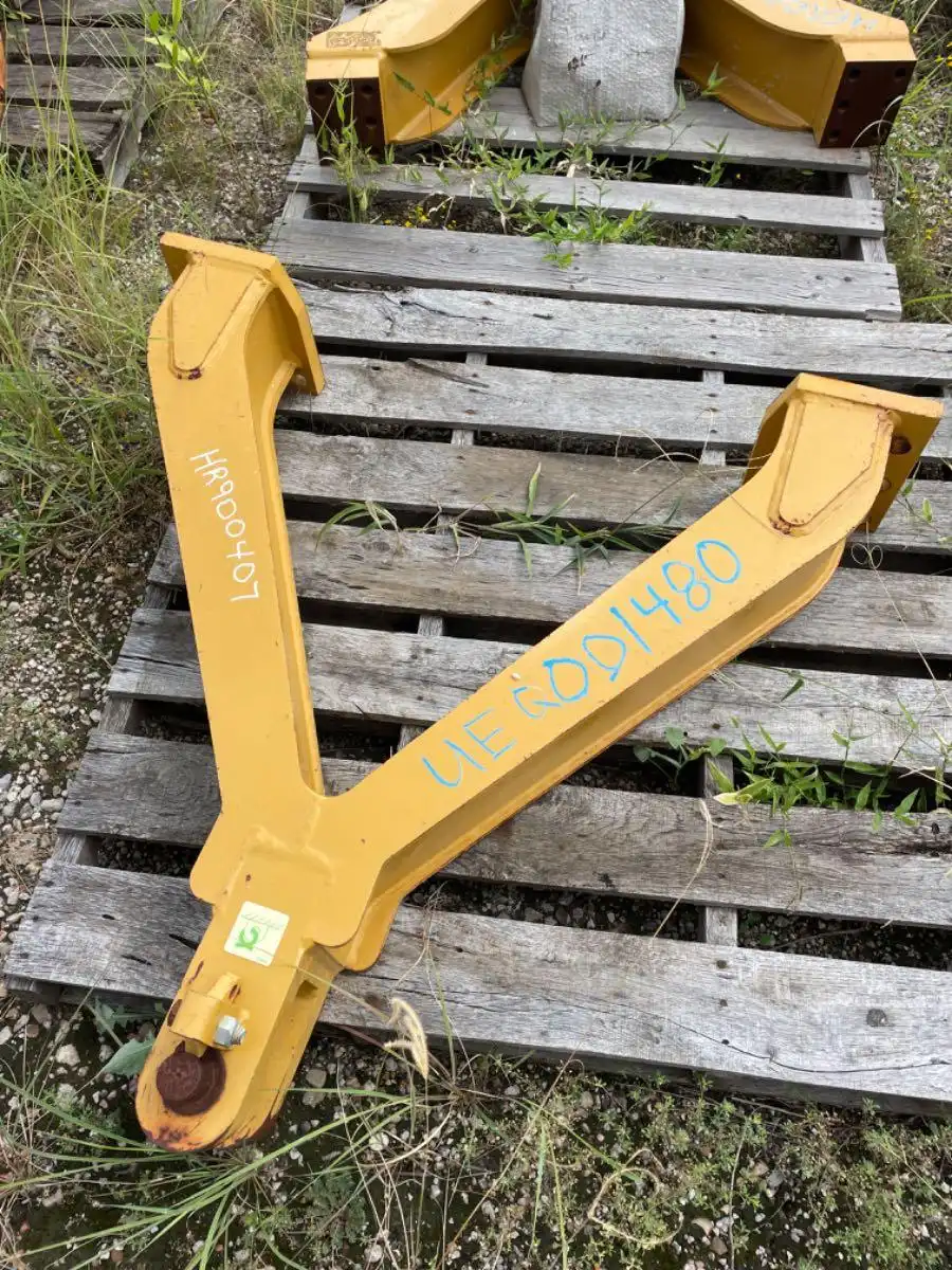 USED D6 DRAWBAR                             MQ image 6