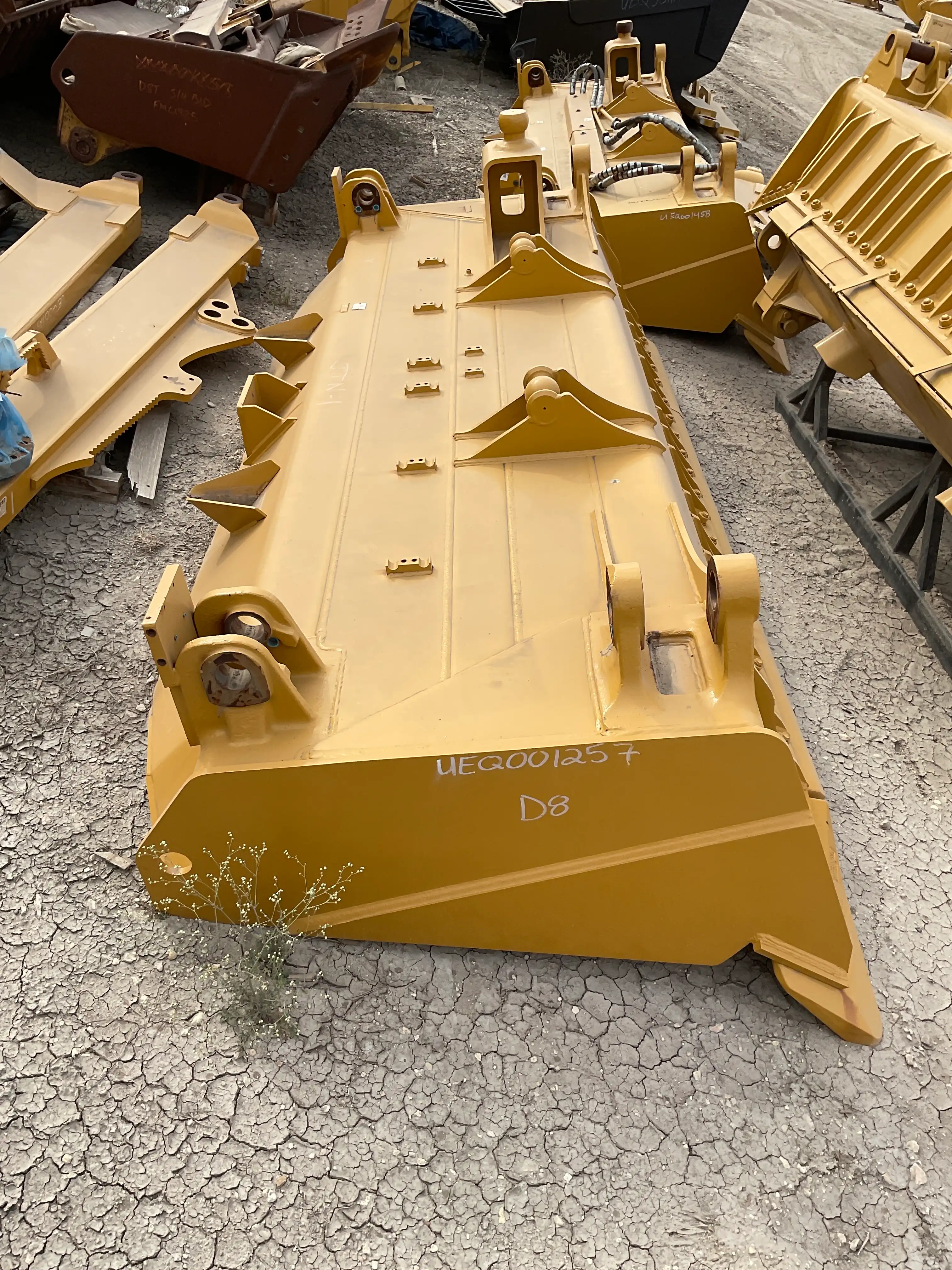 NEW D8T SU BLADE W/ PUSH ARMS                   MQ indicator image 1