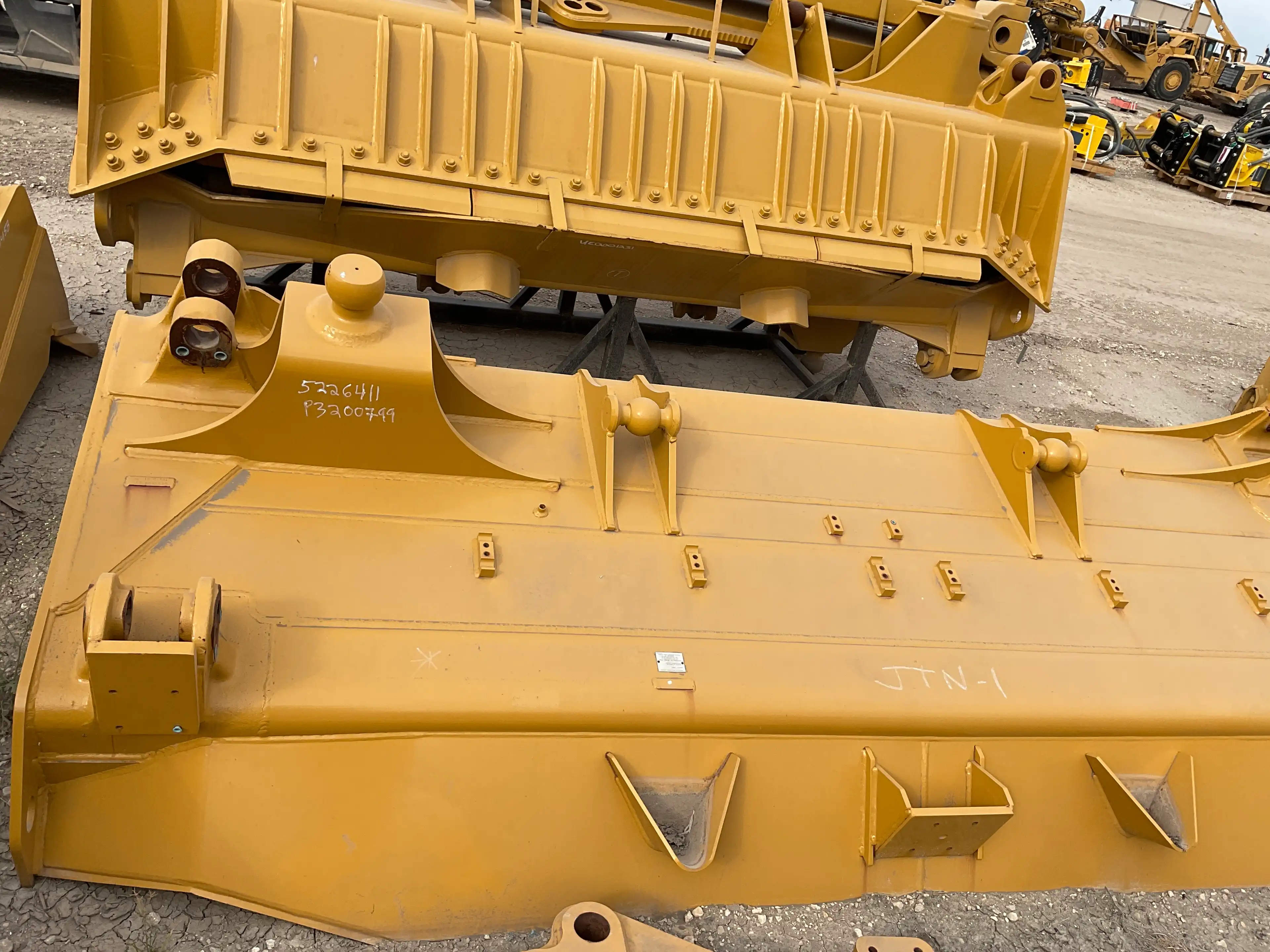 NEW D8T SU BLADE W/ PUSH ARMS                   MQ image 3