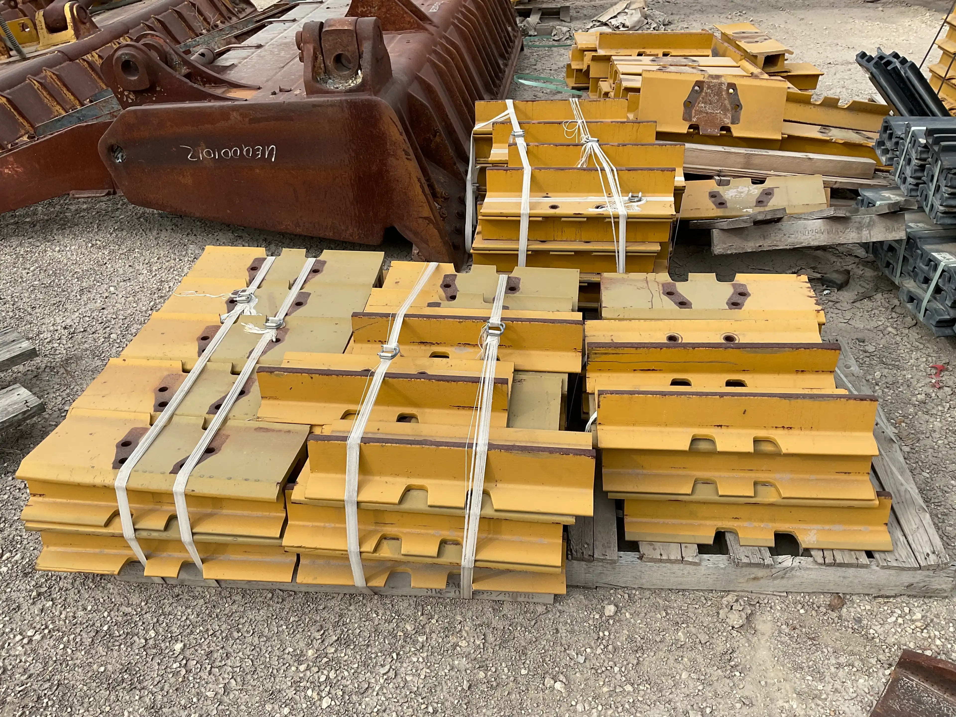 NEW TAKE OFF TRACK PADS / 24" ES, HD PADS (7T-2392) MQ image 2