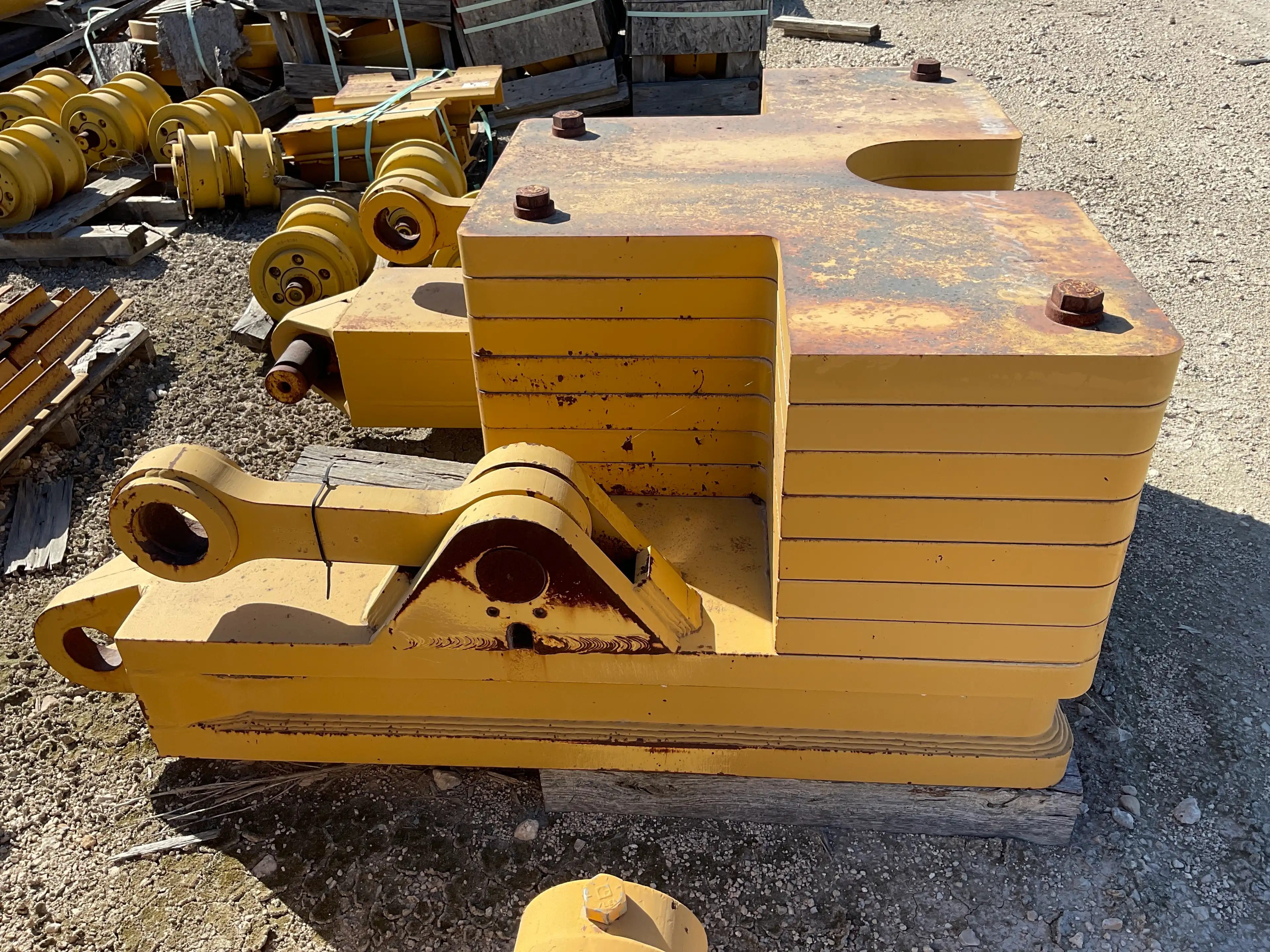 USED D9T COUNTERWT REMOVED FROM REX00361          MQ image 3