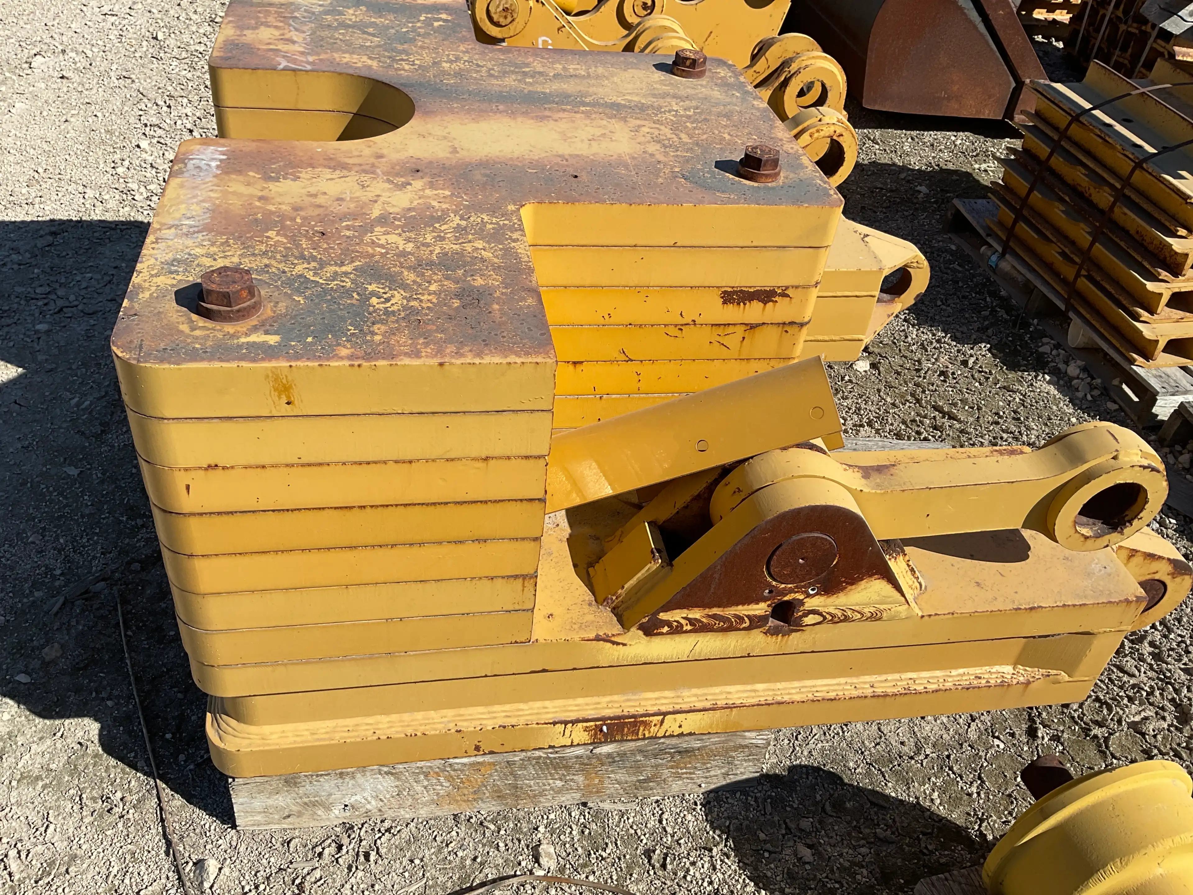 USED D9T COUNTERWT REMOVED FROM REX00361          MQ image 4