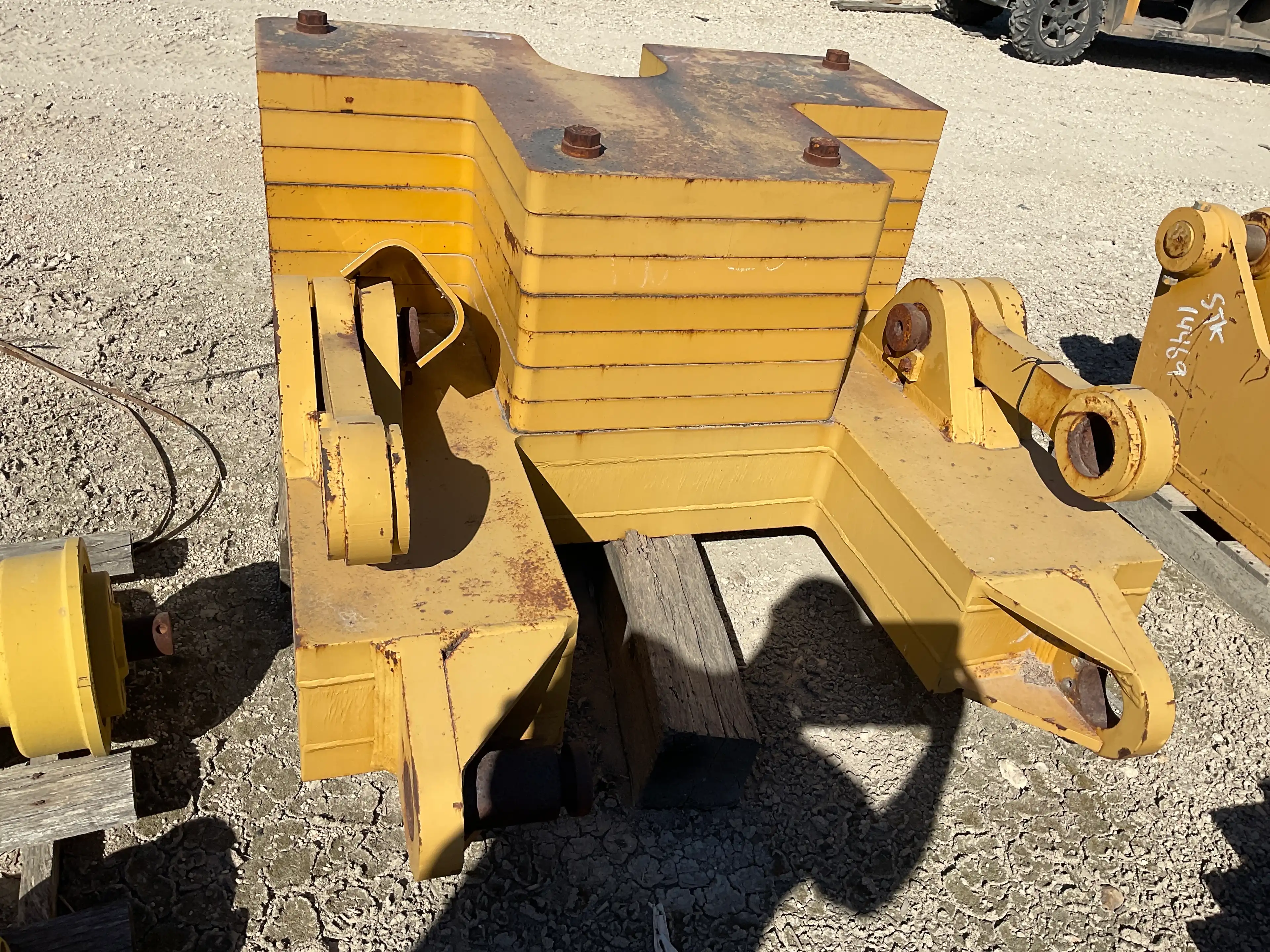 USED D9T COUNTERWT REMOVED FROM REX00361          MQ image 5