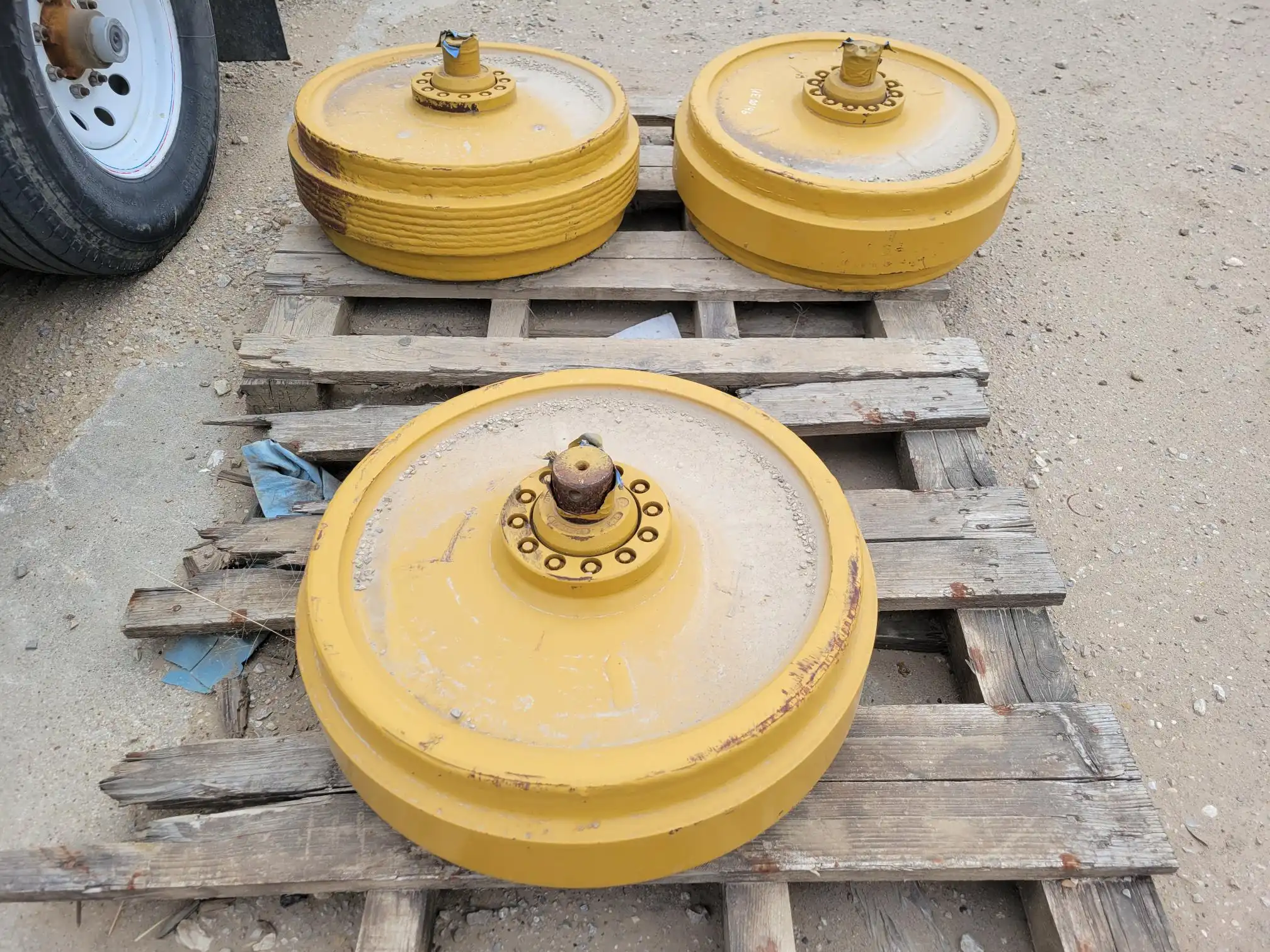 CAT D6T IDLERS PART NUMBER 395-4329   BLH image 2