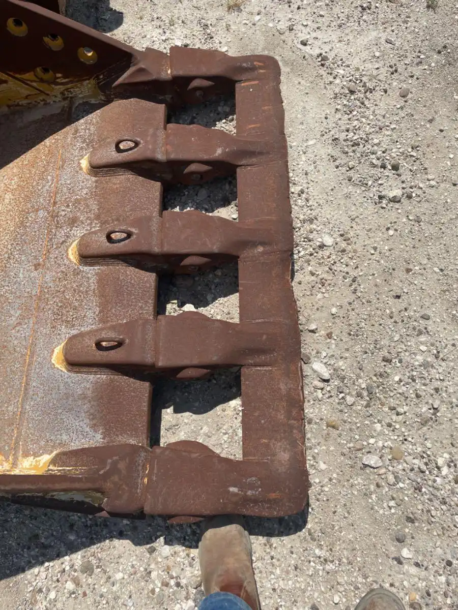CAT DB LINKAGE 48" GENERAL DUTY BUCKET  JBM image 5