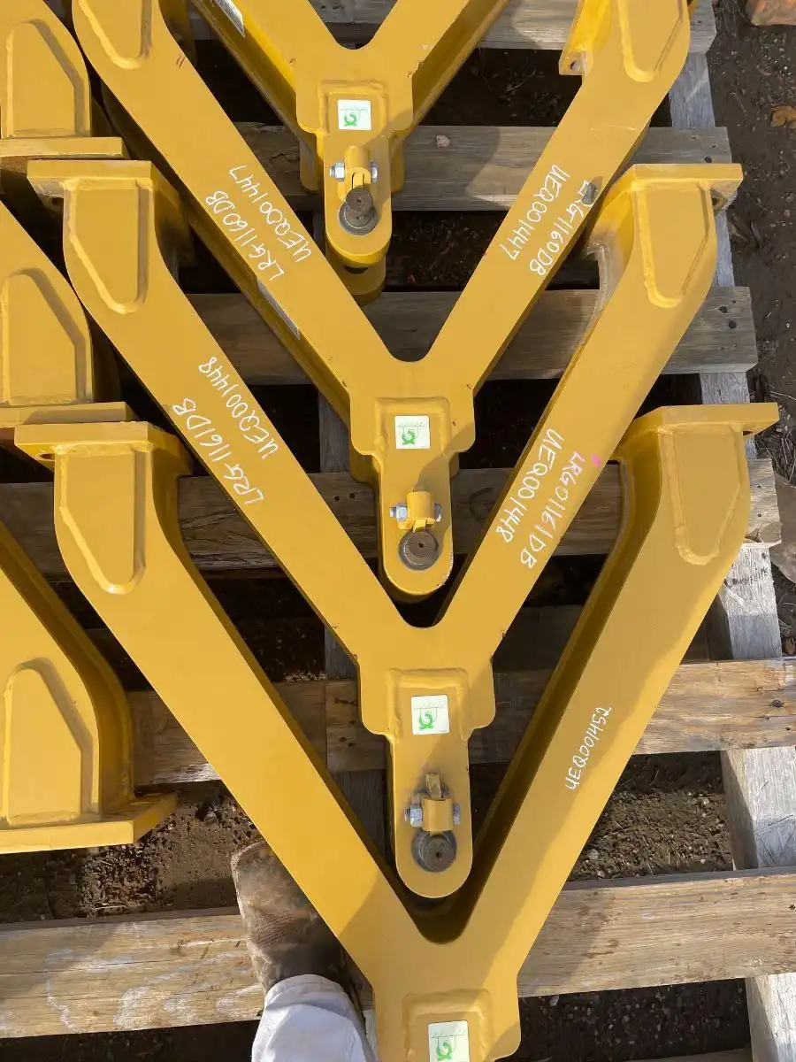 CAT D6XE DRAW BAR BLH image 2