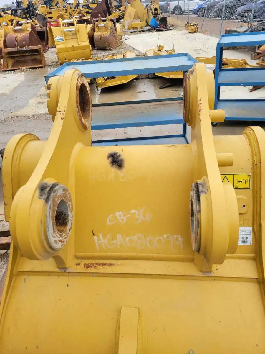 CAT 36" BUCKET FITS "CB" LINKAGE    BLH image 4