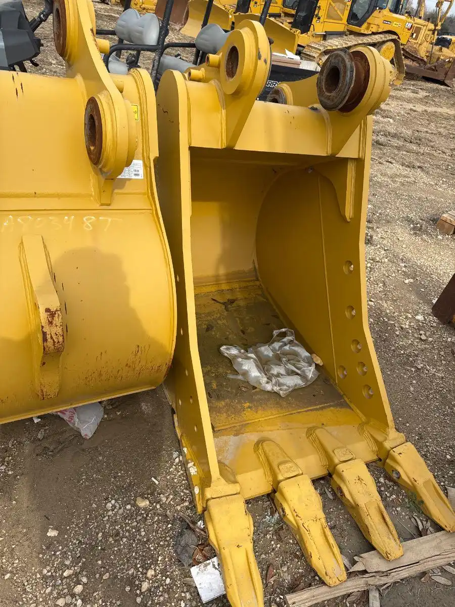 CAT 36" BUCKET FITS "CB" LINKAGE    BLH image 5