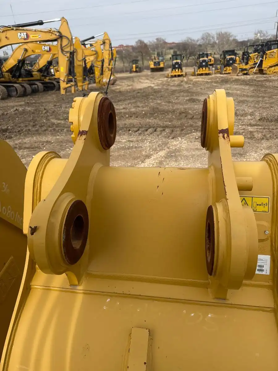 CAT 36" BUCKET FITS "CB" LINKAGE    BLH indicator image 1