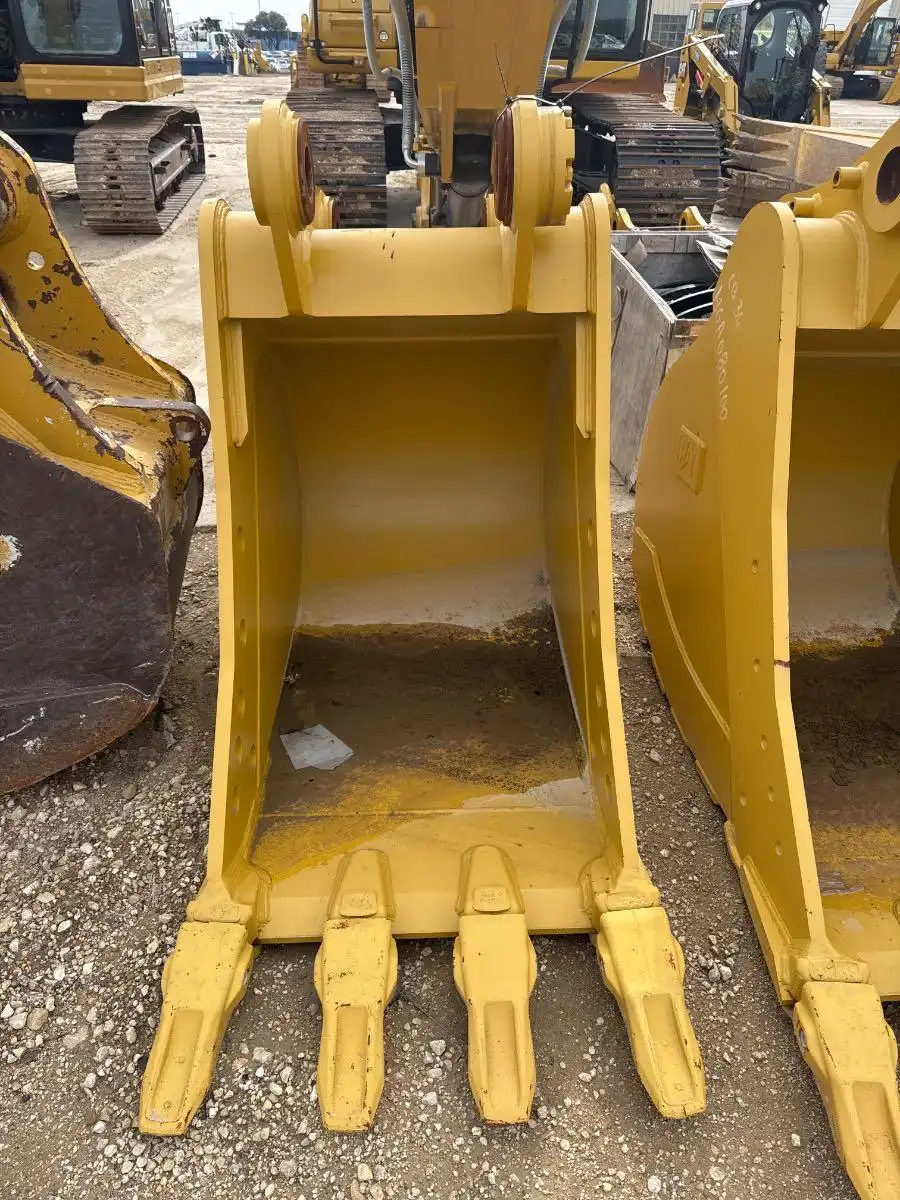 CAT 36" BUCKET FITS "CB" LINKAGE    BLH image 5
